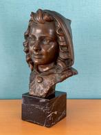 Sculpture buste de femme de Johannes DOMMISSE, Enlèvement