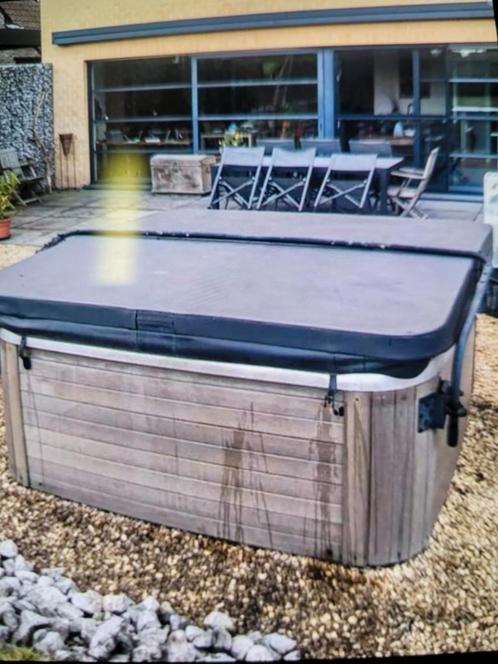 DÉCOUVREZ LE JACUZZI ET PROFITEZ-EN ! LIVRÉ ET INSTALLÉ GRAT, Jardin & Terrasse, Accessoires de piscine, Utilisé, Enlèvement ou Envoi