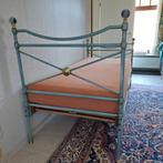 Mooi vintage bed, Antiek en Kunst, Ophalen