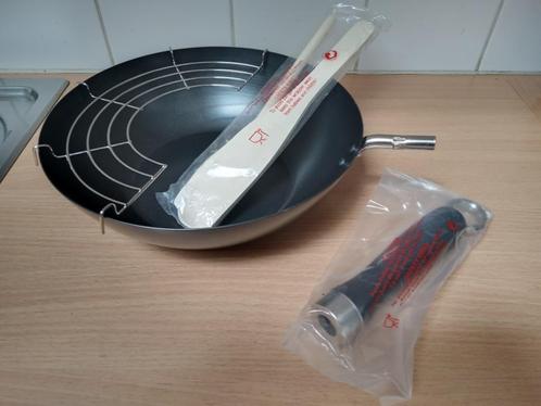 Wok Grill pan  Nooit gebruikt  Met afneembare grill  Spatels, Huis en Inrichting, Keuken | Potten en Pannen, Nieuw, Wok, Ophalen of Verzenden