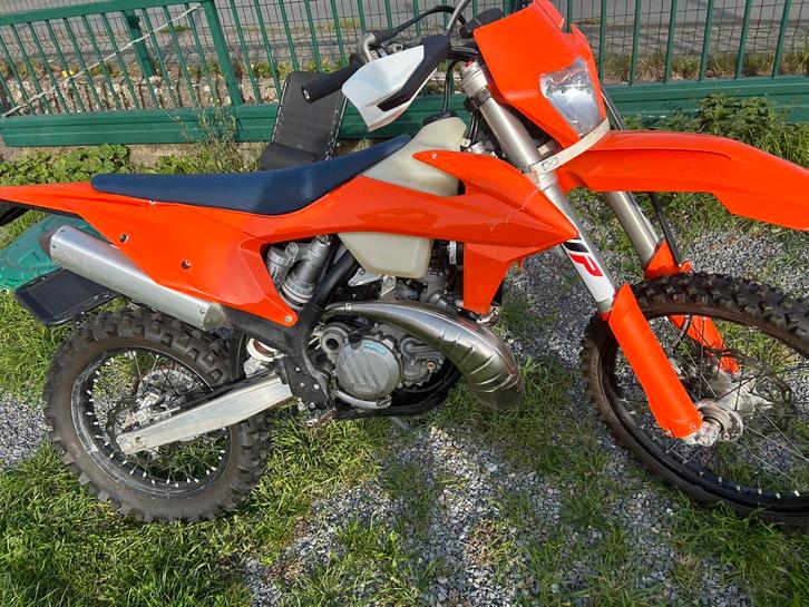 KTM.  300 tpi !! Annee 2022, Motoren, Motoren | KTM, Particulier, Enduro, Ophalen