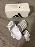 Nieuwe Adidas dames slippers adilette aque, Ophalen of Verzenden, Nieuw, Slippers