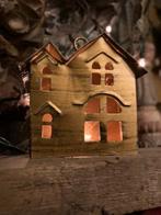 KERST 8 GOUDKLEURIGE METALEN HUISJES, Diversen, Kerst, Ophalen of Verzenden, Zo goed als nieuw