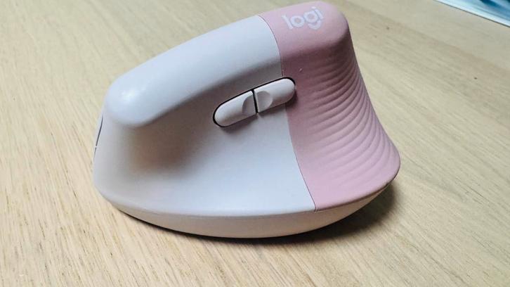 Logitec Lift-muis, Computers en Software, Muizen, Zo goed als nieuw, Muis, Ergonomisch, Verzenden