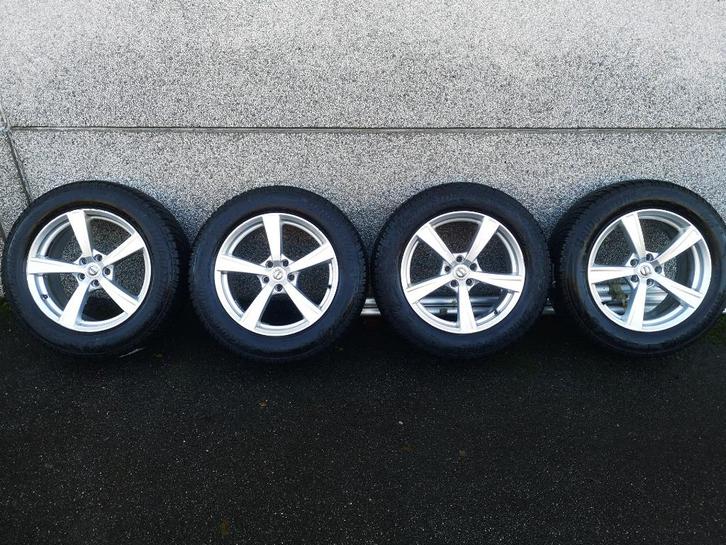 Velgen Volvo XC60 of XC90 met winterbanden, Auto-onderdelen, Banden en Velgen, Velg(en), Winterbanden, 18 inch, Personenwagen