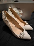 Buffalo pumps 41 wit, Kleding | Dames, Schoenen, Ophalen of Verzenden, Zo goed als nieuw, Wit, Pumps