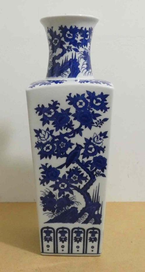 Vierkante Chinese vaas [1120], Antiquités & Art, Antiquités | Vases, Enlèvement ou Envoi