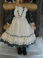 Vintage: te restaureren porseleinen meisjespop op standaard, Ophalen, Gebruikt, Knutselwerk