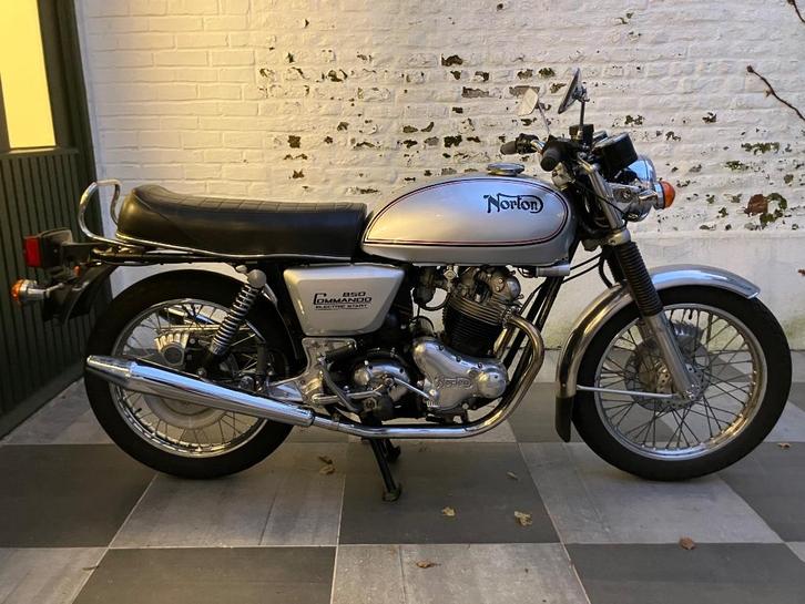 Norton Commando 850 Mk.3, Motoren, Motoren | Oldtimers, 2 cilinders, Motorrijbewijs A, Ophalen