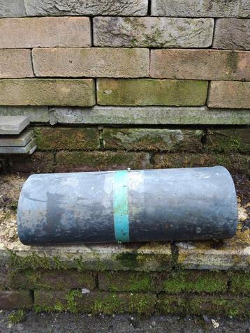 2 rollen lood bouwmateriaal  beschikbaar voor biedingen
