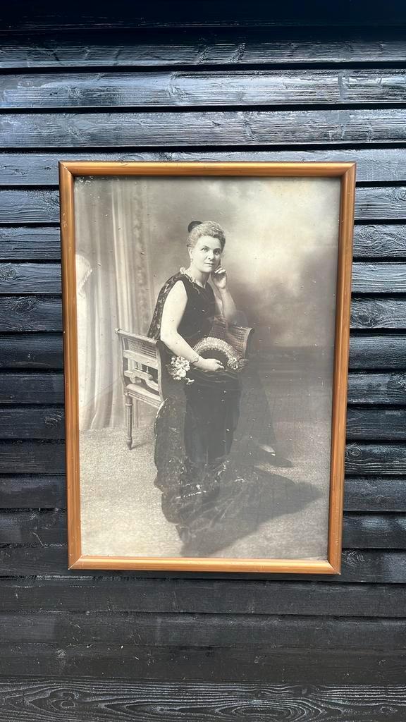 Prachtige oude foto in vergulde kader periode 1918., Verzamelen, Foto's en Prenten, Gebruikt, Foto, Overige onderwerpen, Voor 1940