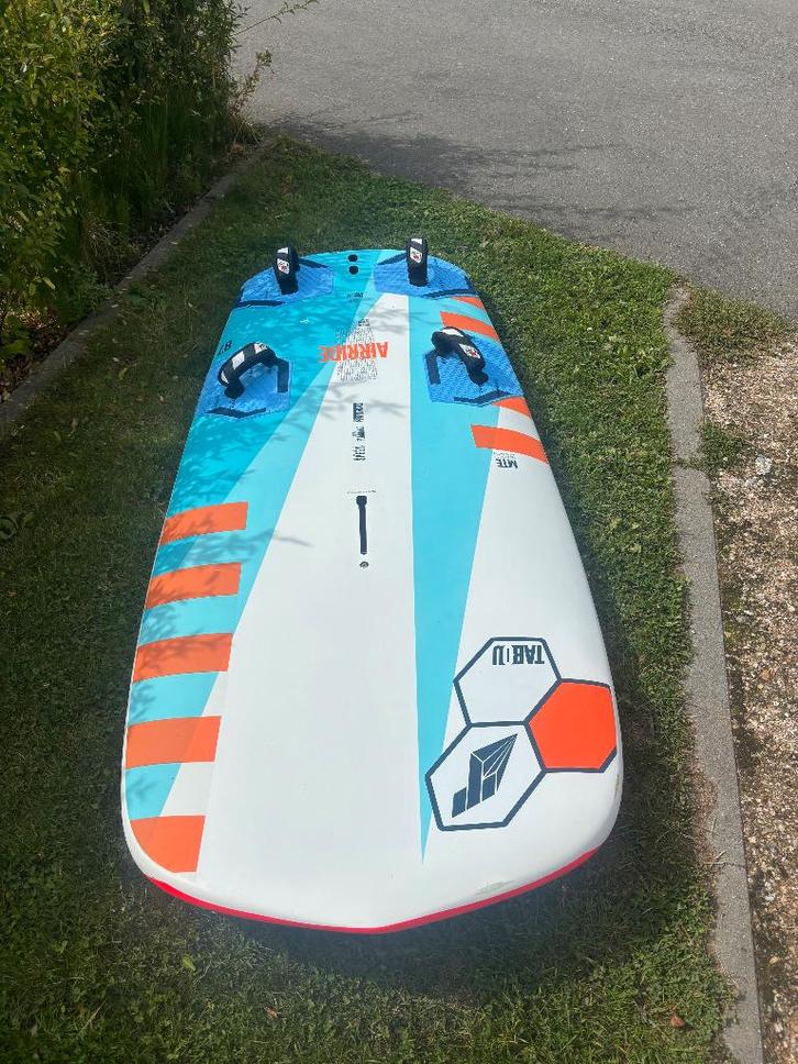 Planche à vent Tabou Airride 165l, Sports nautiques & Bateaux, Planche à voile, Comme neuf, Planche, Moins de 250 cm, Enlèvement