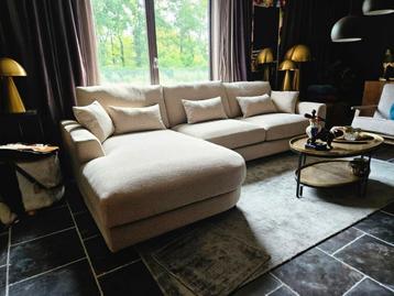 Zetel met afgeronde longchair  beschikbaar voor biedingen