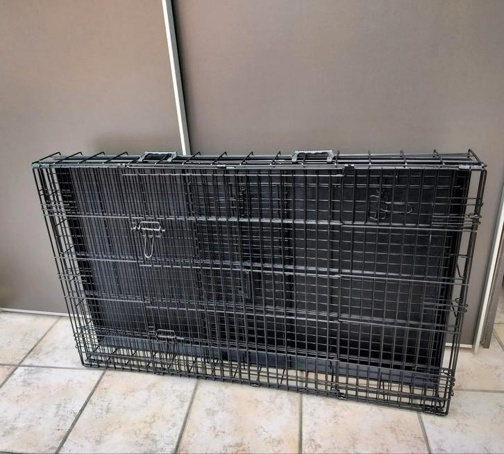 Bench voor een grote hond, Dieren en Toebehoren, Hondenhokken, Zo goed als nieuw, Ophalen