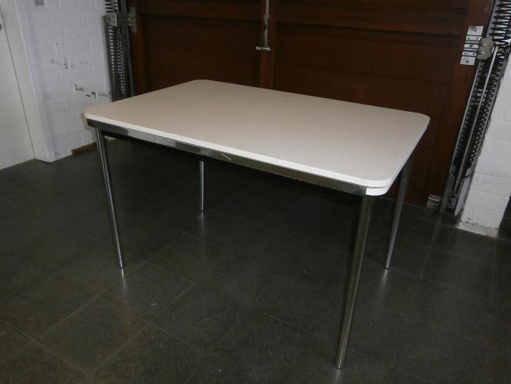 Tafel in kunststof, Huis en Inrichting, Tafels | Salontafels, Gebruikt, Rechthoekig, Kunststof, Ophalen