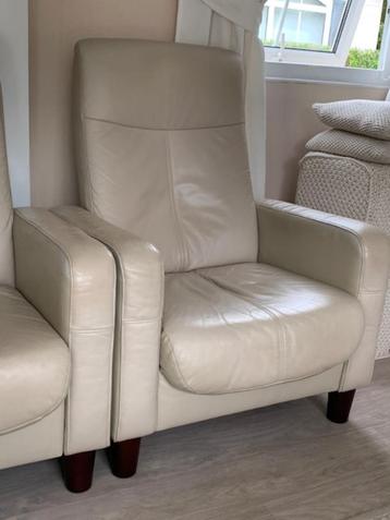2 lederen relaxfauteuils : 60 euro, 2 voor 100 euro! beschikbaar voor biedingen