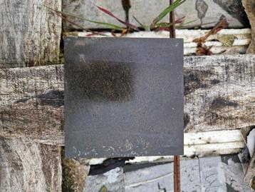 500€ voor 125 vierkante meter tegels basalt 10x10 beschikbaar voor biedingen