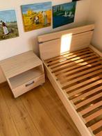 Bed, Huis en Inrichting, Eenpersoons, Zo goed als nieuw, Hout, Ophalen