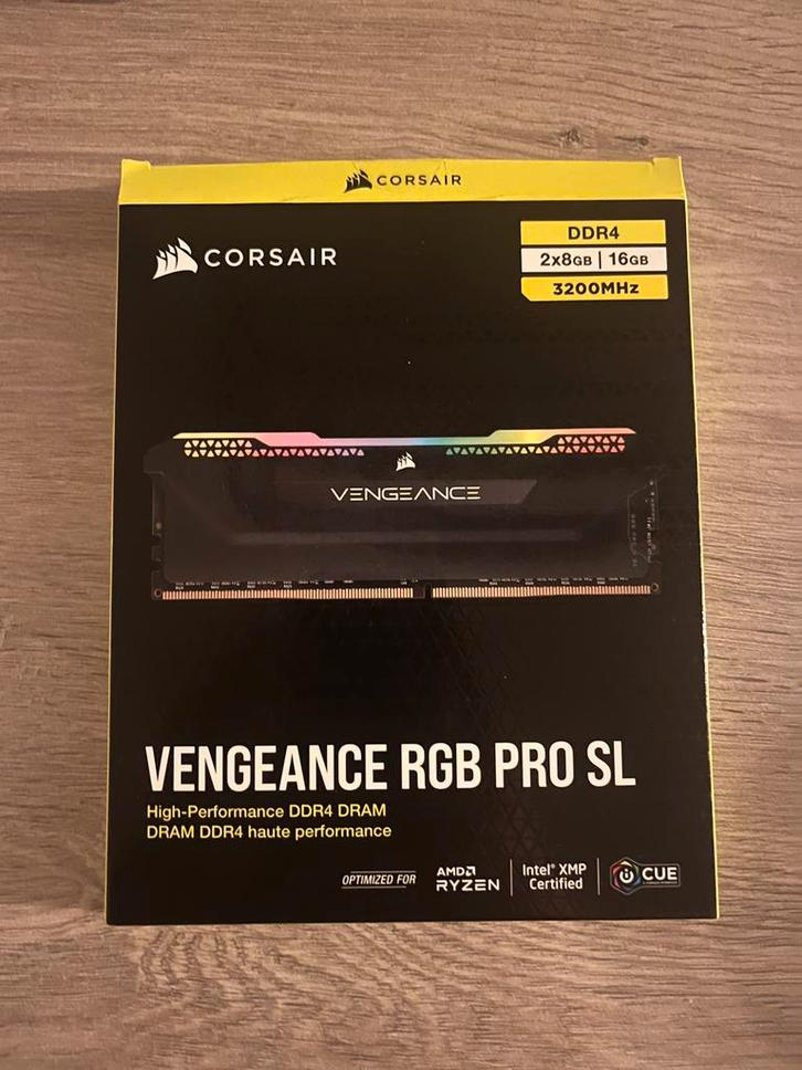 Corsair Vengeance RGB Pro Ram geheugen, Informatique & Logiciels, Mémoire RAM, Desktop, 16 GB, DDR4, Enlèvement ou Envoi