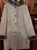 Grijze lammy coat, maat 38/40, Kleding | Dames, Jassen | Winter, Ophalen of Verzenden, Maat 38/40 (M)