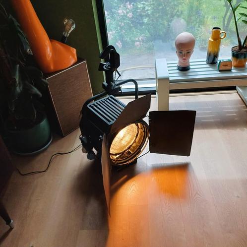 TV studio spot omgebouwd tot normale lamp, Huis en Inrichting, Lampen | Spots, Vloerspot of Grondspot, Ophalen