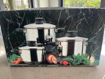 Splinternieuw set kookpotten in inox met deksels, Enlèvement, Neuf, Inox, Casserole, Bidon ou Boîte