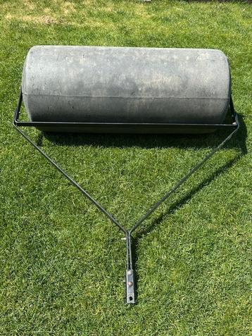 Rouleau a Gazon Turfmaster 122 cms. Capacite 220 litre beschikbaar voor biedingen
