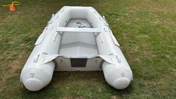Rubberboot met buitenboordmotor, Watersport en Boten, Airdeck, Gebruikt, Benzine, Minder dan 70 pk
