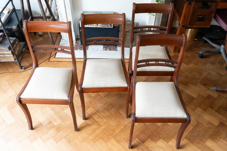 4 Chaises en noyer + garnissage au top, Huis en Inrichting, Stoelen, Gebruikt, Vier, Hout, Stof, Bruin, Ophalen