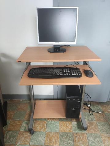 Bureau sur roulettes, ordinateur, écran beschikbaar voor biedingen