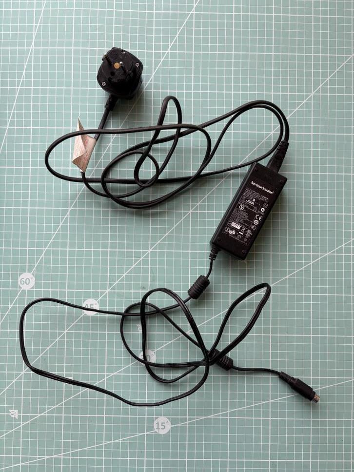 Harman Kardon 16V 1.5A Voeding Adapter, Audio, Tv en Foto, Opladers, Zo goed als nieuw, Ophalen
