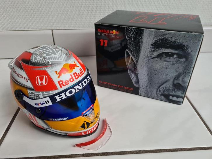 F1 1/2 helm Sergio Pérez Austrian GP 2021 (L.E.) * NIEUW *, Verzamelen, Automerken, Motoren en Formule 1, Nieuw, Formule 1, Ophalen of Verzenden
