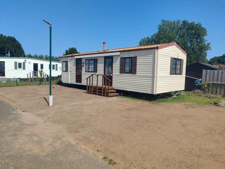 Stacaravan Willerby mét staanplaats aan het donkmeer, Caravans en Kamperen, Stacaravans, Ophalen