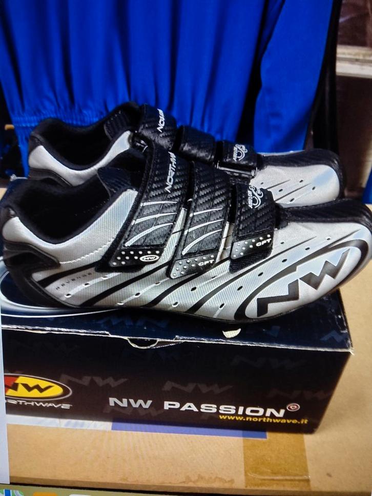 NIEUWE  NORTHWAVE KLIKSYSTEEMSCHOENEN MAAT 41, Vélos & Vélomoteurs, Accessoires vélo | Vêtements de cyclisme, Neuf, Hommes, Chaussures