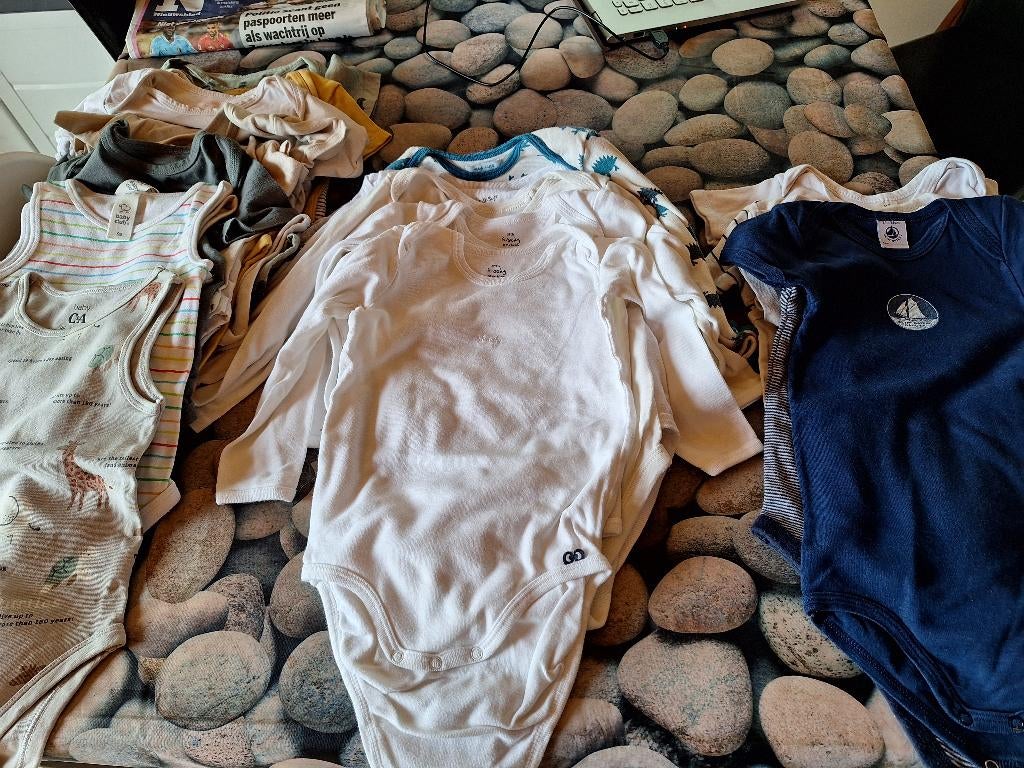 27 body,s 86-92, 3 voor 1 euro, Kinderen en Baby's, Babykleding | Maat 86, Ophalen, Zo goed als nieuw, Jongetje, Nacht- of Onderkleding