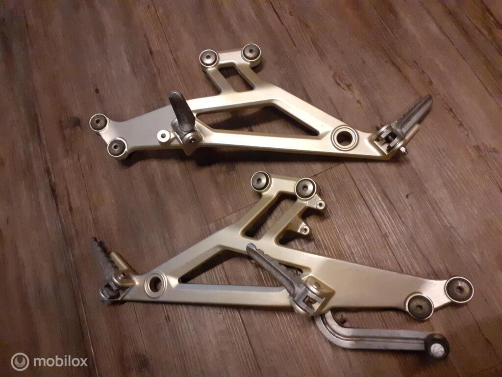 Voetsteun voetsteps brackets Monster 600 620 695 750 900 S4, Motoren, Gebruikt, Factorystore.service@ducati.com, Ophalen of Verzenden