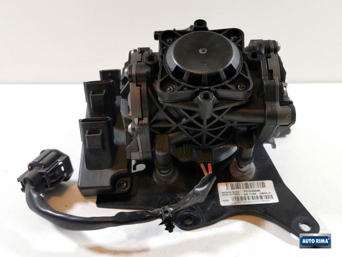 Vacuumpomp (Benzine) van een Volvo XC90, Auto-onderdelen, Motor en Toebehoren, Volvo, Gebruikt, 3 maanden garantie, Ophalen of Verzenden