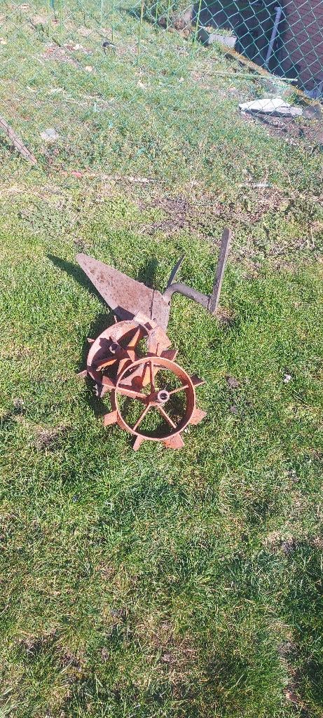 charrue et roues en fer pour motoculteur, Zakelijke goederen, Landbouw | Werktuigen, Ophalen, Vollegrondsgroente, Weidebouw