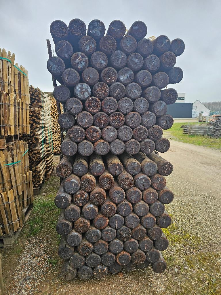 POTEAUX DE PRAIRIE TRAITÉS AU GOUDRON DE CRÉOSOTE, Enlèvement, Neuf, Poteaux
