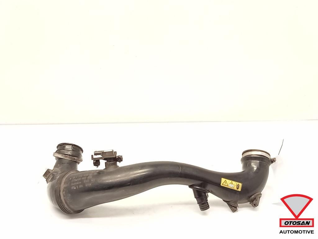 Tuyau d'admission d'air Mercedes Classe C W204 A2740900429, Mercedes-Benz AG, Mercedes-Benz, Utilisé, Mercedesstrasse 120
70372  Stuttgart, DE