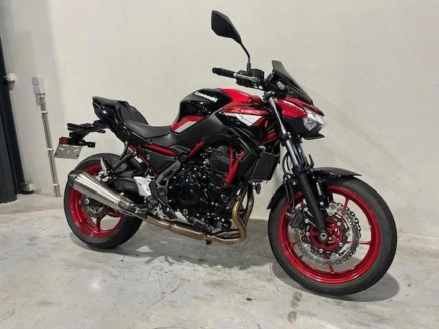 Kawasaki Z650 35KW A2 met Arrow uitlaatlijn. (bj 2024), Motoren, Motoren | Kawasaki, Bedrijf, Overig, 12 t/m 35 kW