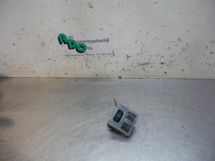 Eclairage intérieur arrière d'un Peugeot Partner (Partner, Autos : Pièces & Accessoires, Éclairage, Peugeot, Utilisé, Enlèvement ou Envoi