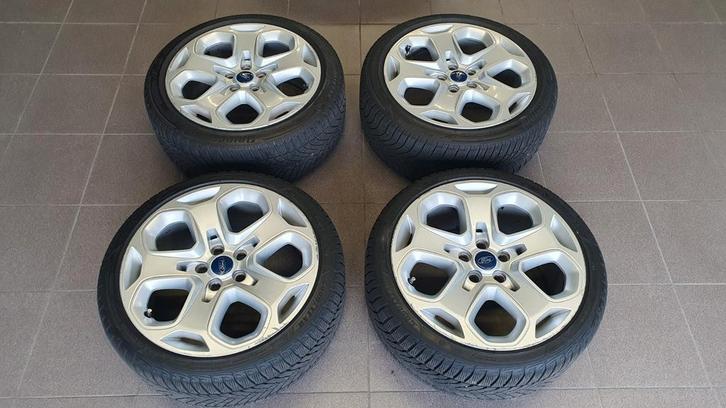 Jantes Ford type Ronal avec pneus d'hiver, Autos : Pièces & Accessoires, Pneus & Jantes, Pneus et Jantes, Pneus hiver, 18 pouces