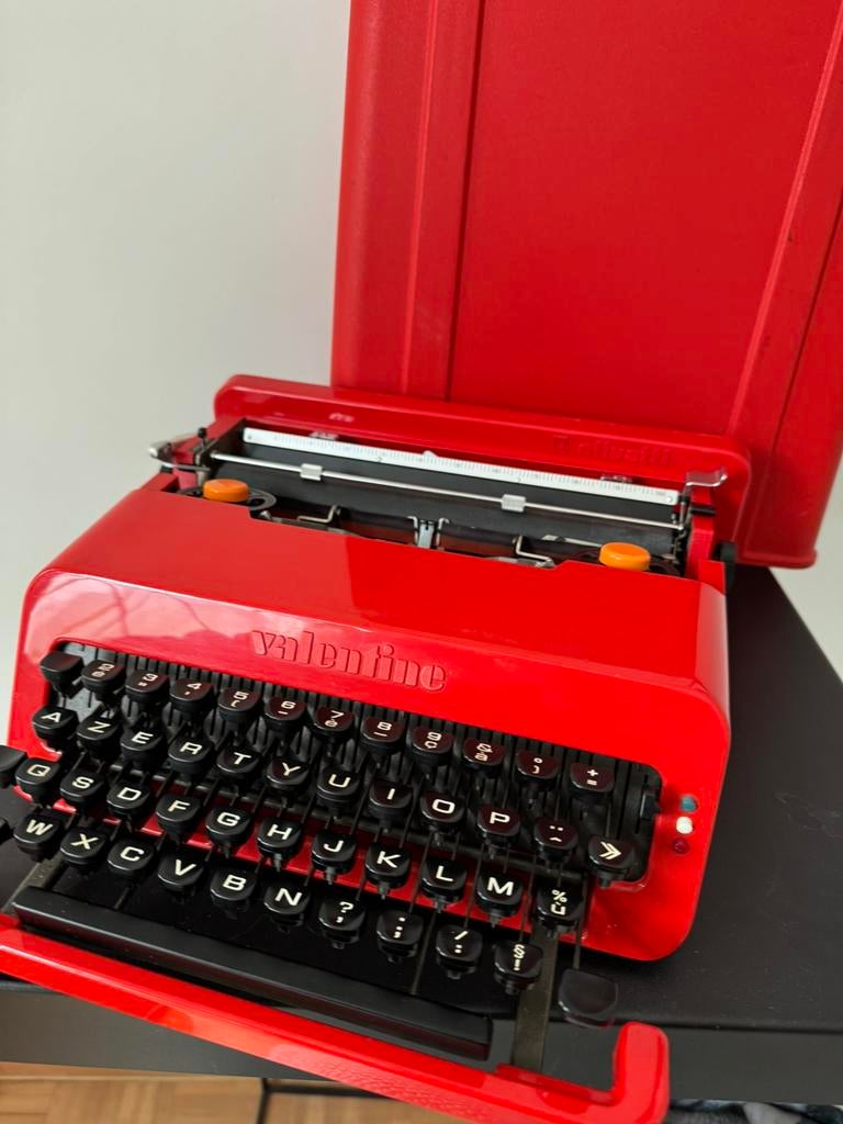 Olivetti Valentine typemachine, Diversen, Ophalen of Verzenden, Zo goed als nieuw