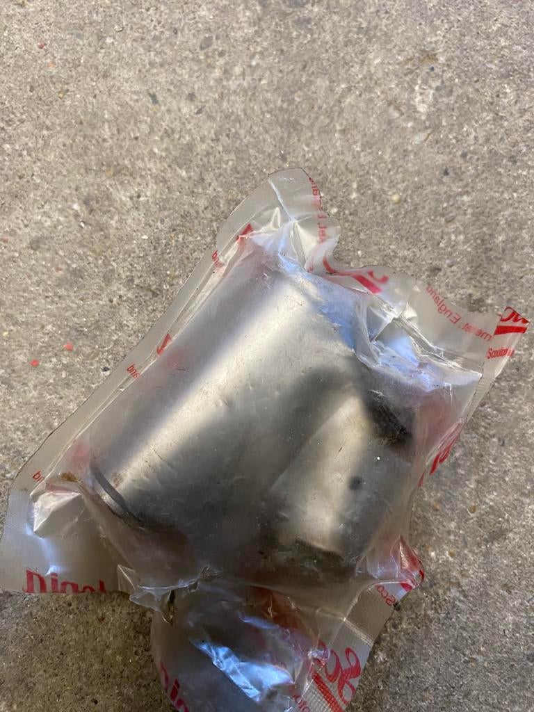 Membre Lambretta, Enlèvement