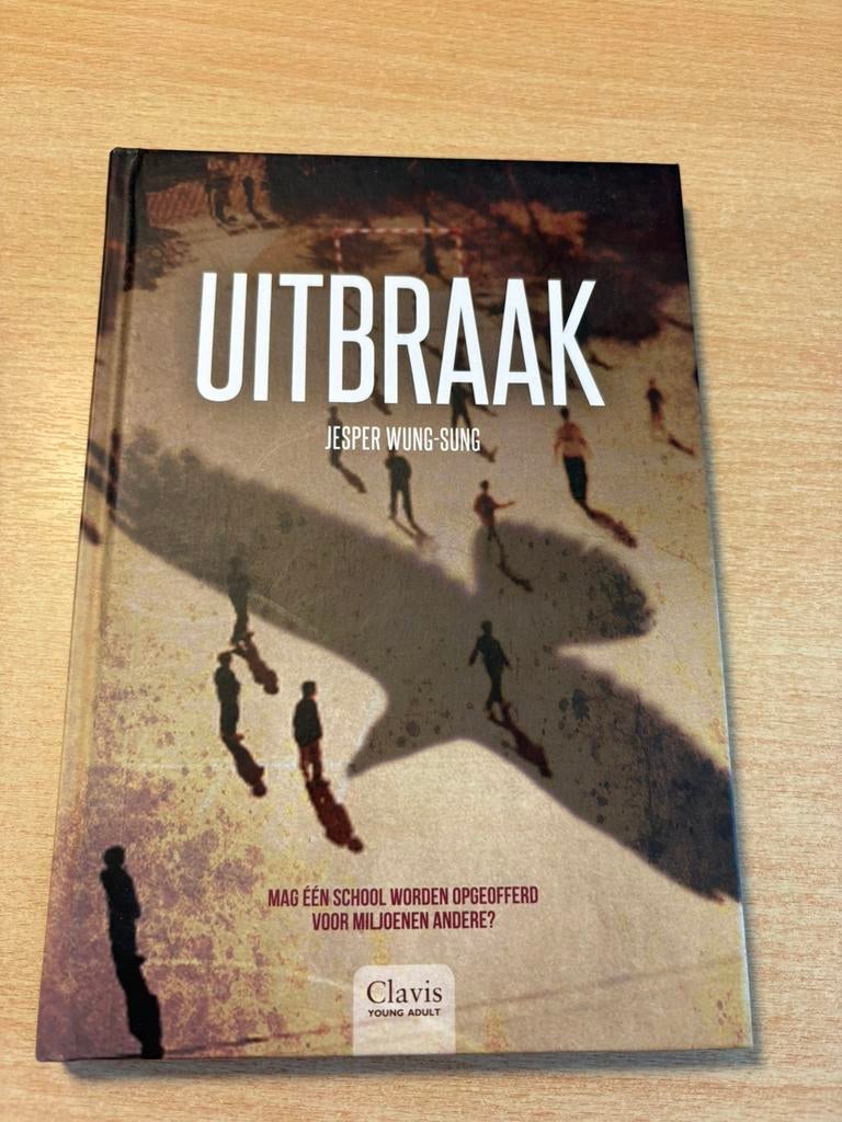 Jesper Wung-Sung - Uitbraak, Boeken, Kinderboeken | Jeugd | 13 jaar en ouder, Ophalen of Verzenden