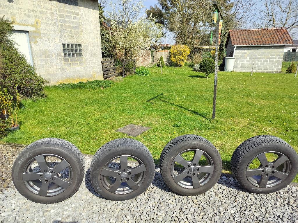 4 jantes Dezent avec pneus hiver, Auto-onderdelen, Banden en Velgen, Band(en), Winterbanden, 16 inch, 205 mm, Personenwagen, Gebruikt