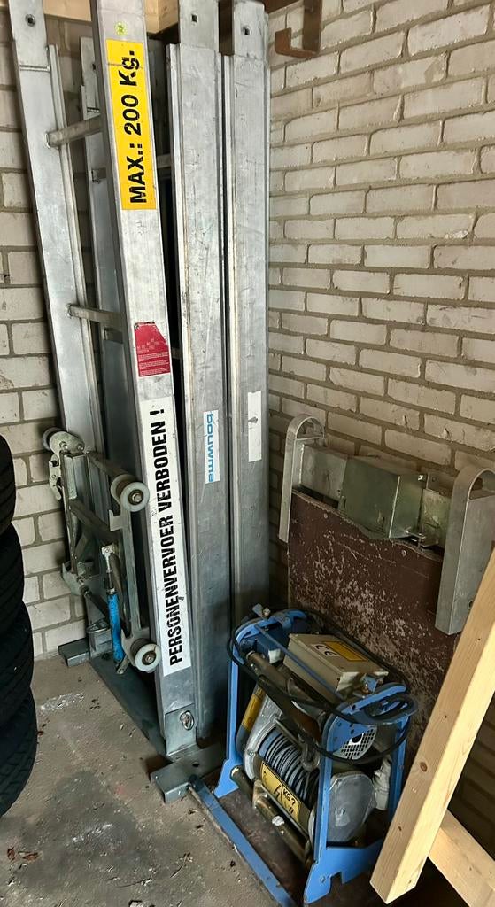 Pannenlift ladderlift bouwlift lift 11mtr + knik, Doe-het-zelf en Bouw, Overige Doe-Het-Zelf en Bouw, Zo goed als nieuw, Ophalen