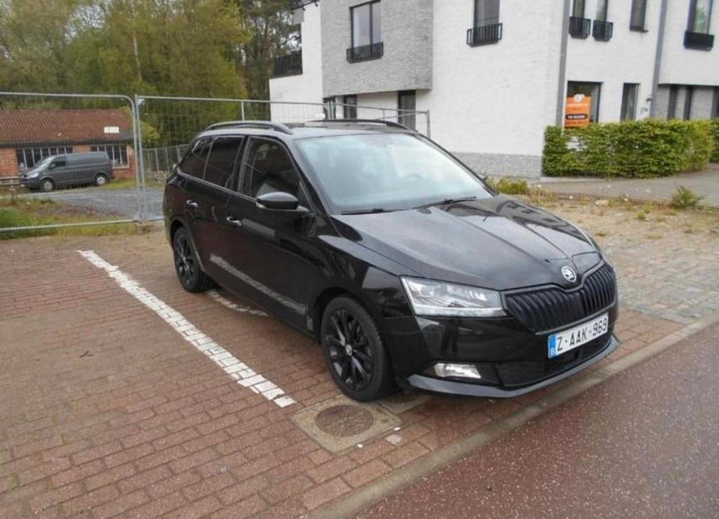 FABIA COMBI/1.0TSI/DSG/ANDROID/CAMERA/CRUISE/AIRCO/GARANTIE, Auto's, Adaptive Cruise Control, Euro 6, Zwart, Break