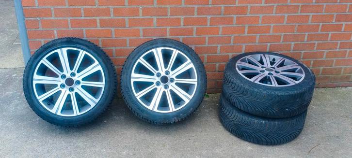 Jantes 17" d'origine avec pneus Michelin, Autos : Pièces & Accessoires, Pneus & Jantes, Pneu(s), 4 Saisons, Enlèvement ou Envoi